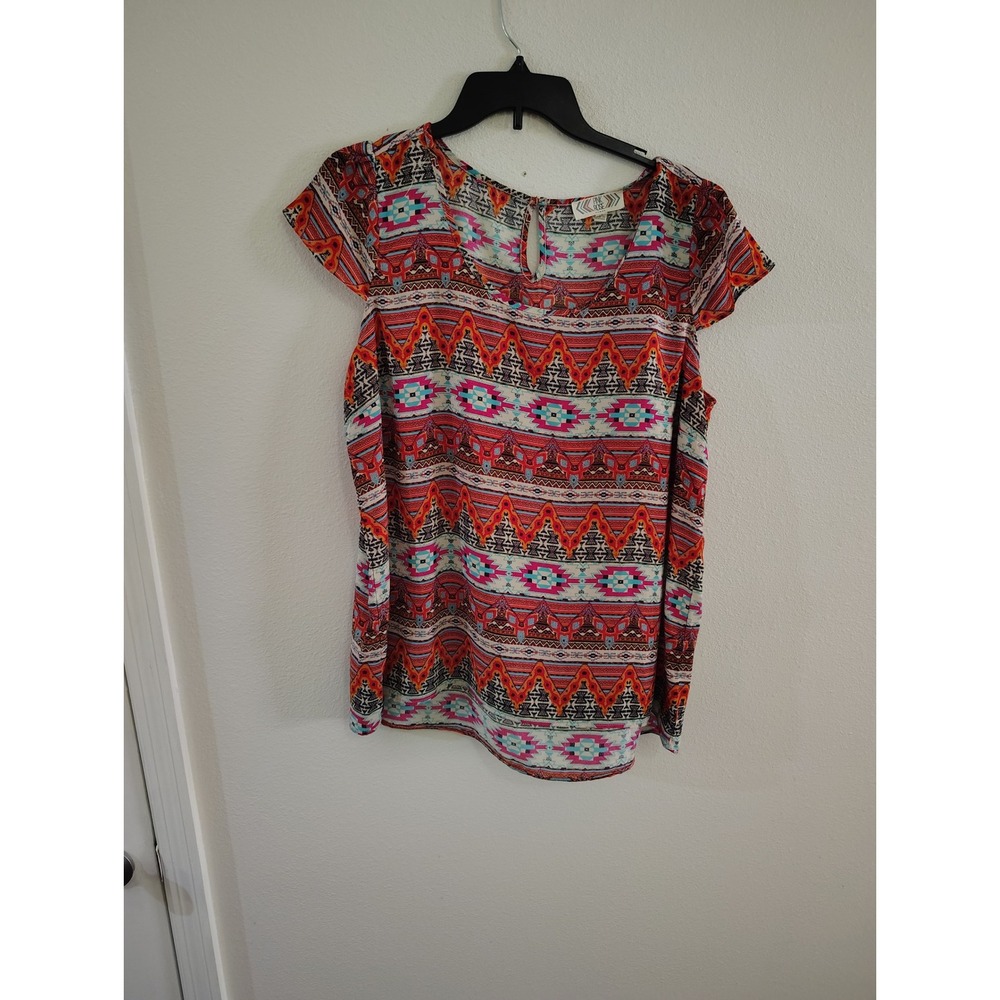 Pink Rose Womens 1X Southwestern‎ Tribal Print Short Sleeve Keyhole Blouse Top